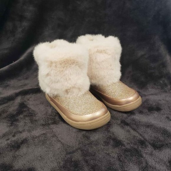 Maggie and Zoe Faux Fur Boots Girl Size 8 Rose Gold - Picture 1 of 10